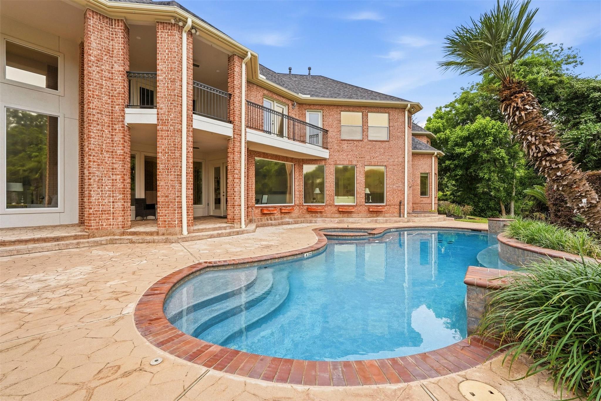 Sugar Land, Texas, 77479, United States, 5 Bedrooms Bedrooms, ,5 BathroomsBathrooms,Residential,Active,2044557