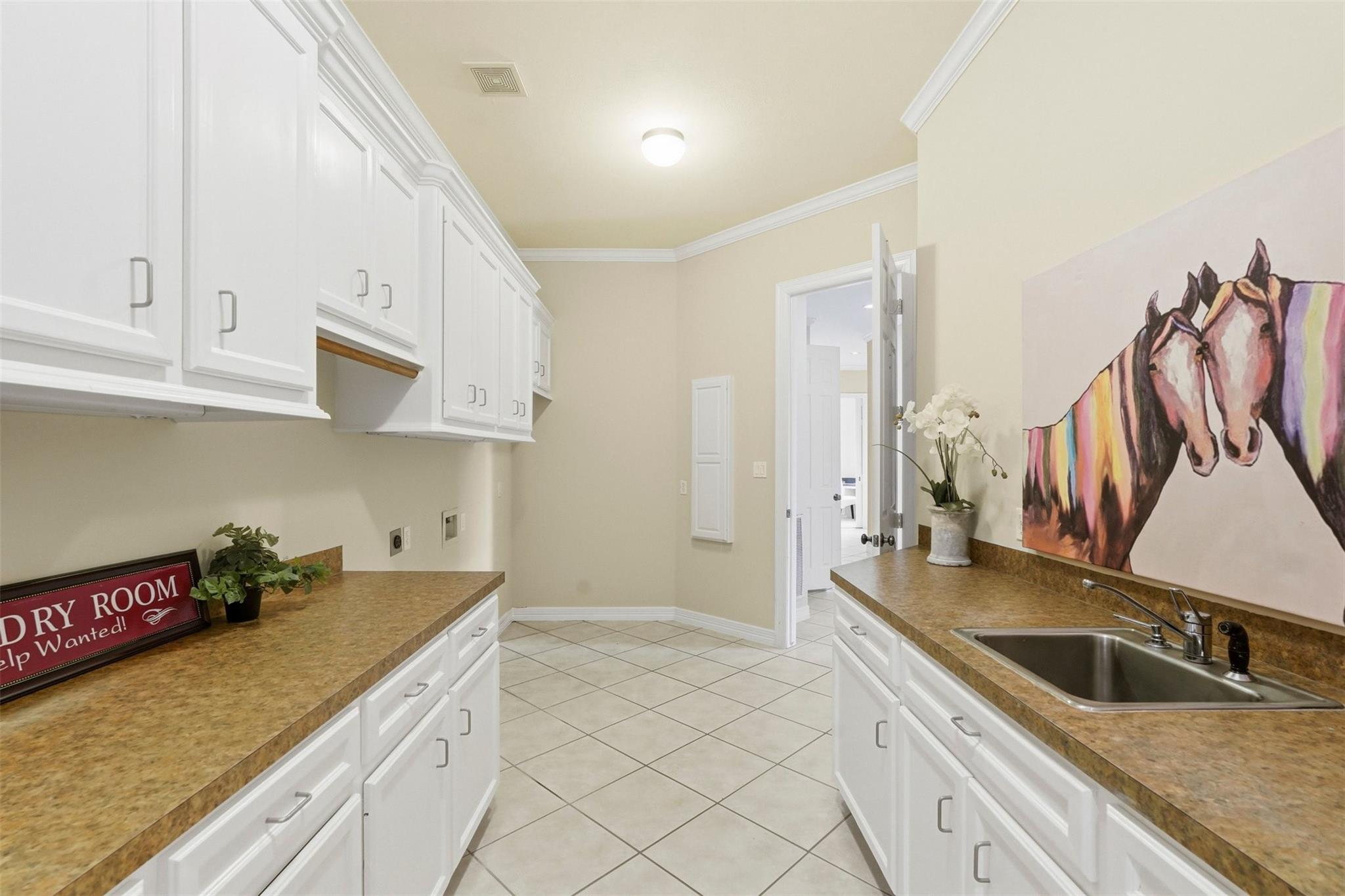 Sugar Land, Texas, 77479, United States, 5 Bedrooms Bedrooms, ,5 BathroomsBathrooms,Residential,Active,2044557