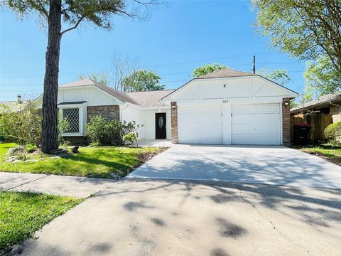 Photo of 507 Shenandoah Drive, Richmond, TX 77469 (MLS # 45877139)