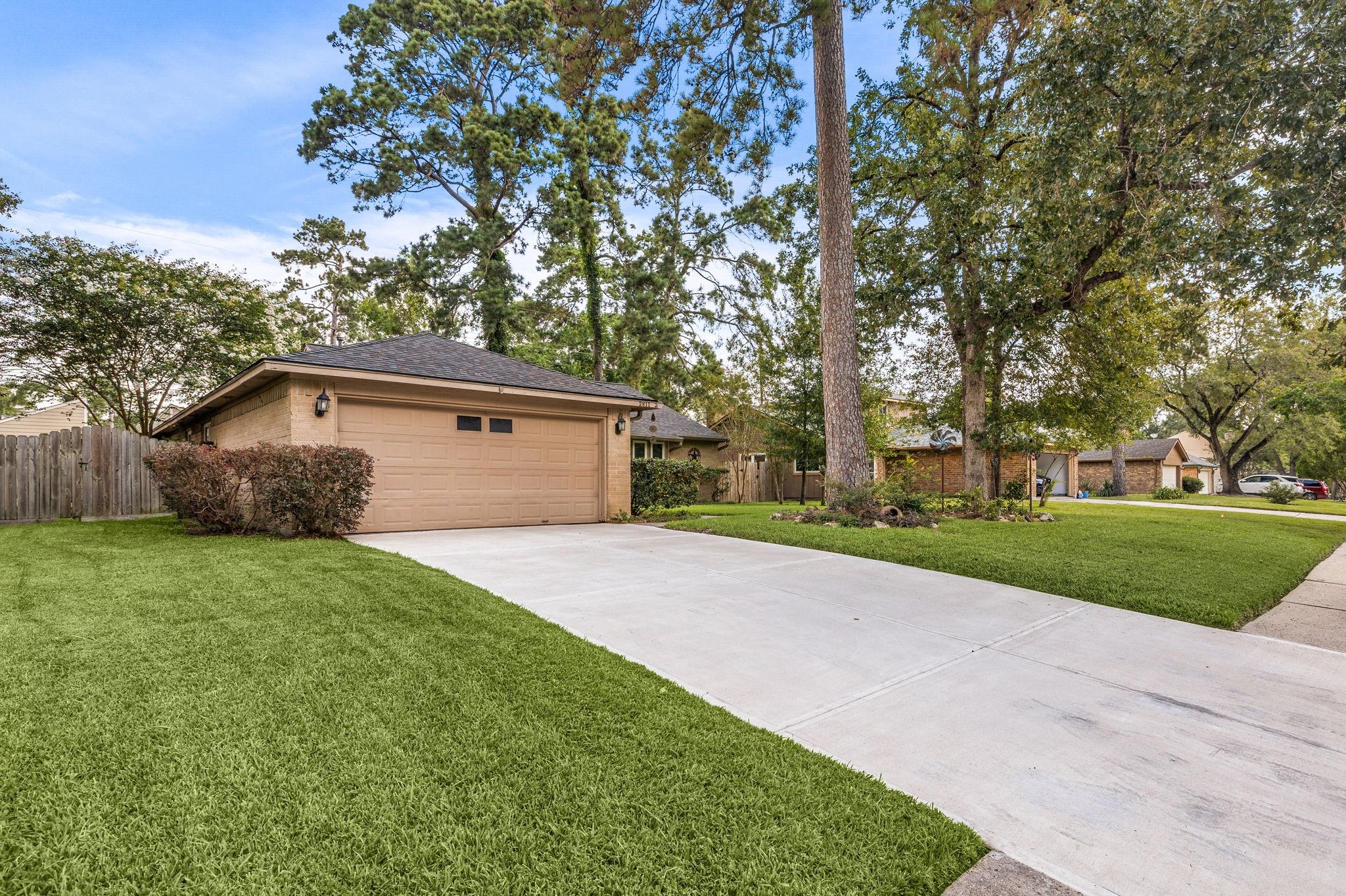 2811 Whispering Springs Drive