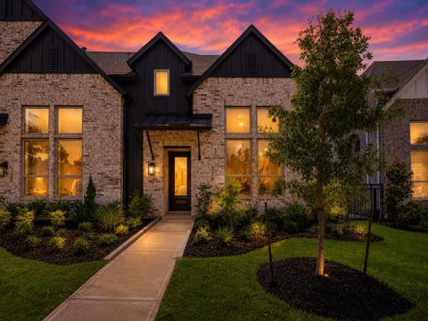 Townhouse For Sale - 328 Fields Lane<br/> Montgomery, TX 77316
