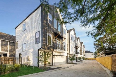 Photo of 812 Thornton Street #F, Houston, TX 77018 (MLS # 32411117)