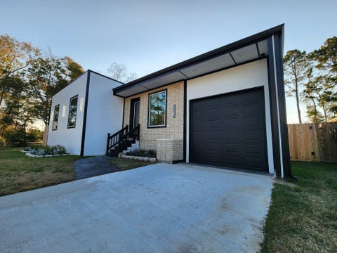 Photo of 12107 Haroldson Forest Drive, Houston, TX 77044 (MLS # 70814612)