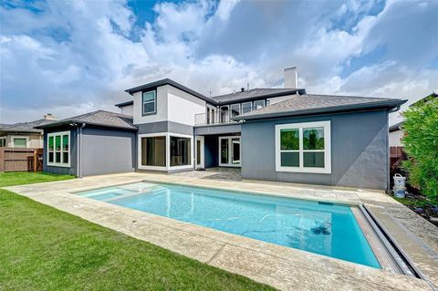 Photo of 14319 Shadow Garden Lane, Houston, TX 77077 (MLS # 44260581)