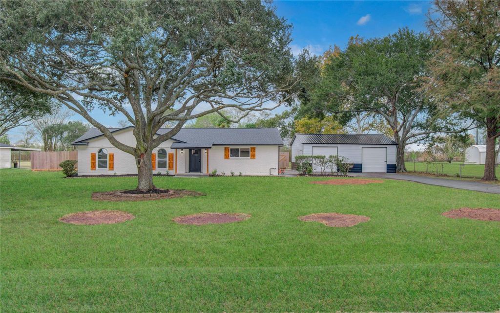 Photo of 12011 Cherry Point Drive, Mont Belvieu, TX 77535 (MLS # 52481083)