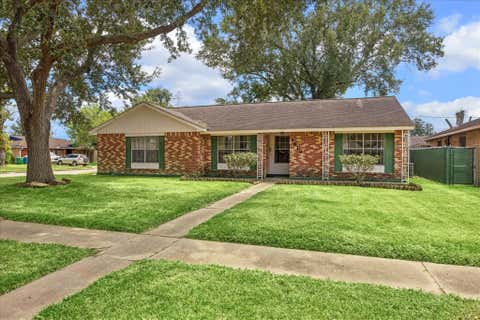 Photo of 4619 Pinebrook Lane, Houston, TX 77053 (MLS # 12015007)