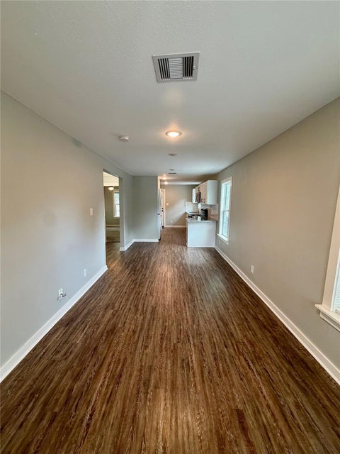 Photo of 1206 E 33rd Street, Houston, TX 77022 (MLS # 77912774)