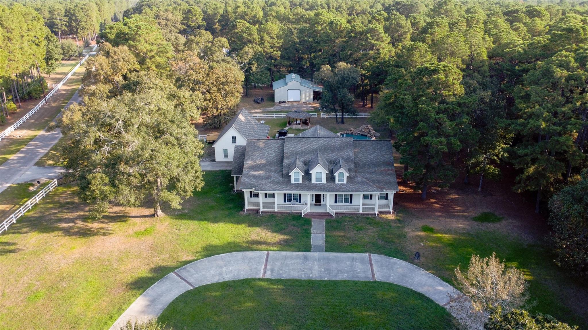 20002 Country Lake Drive