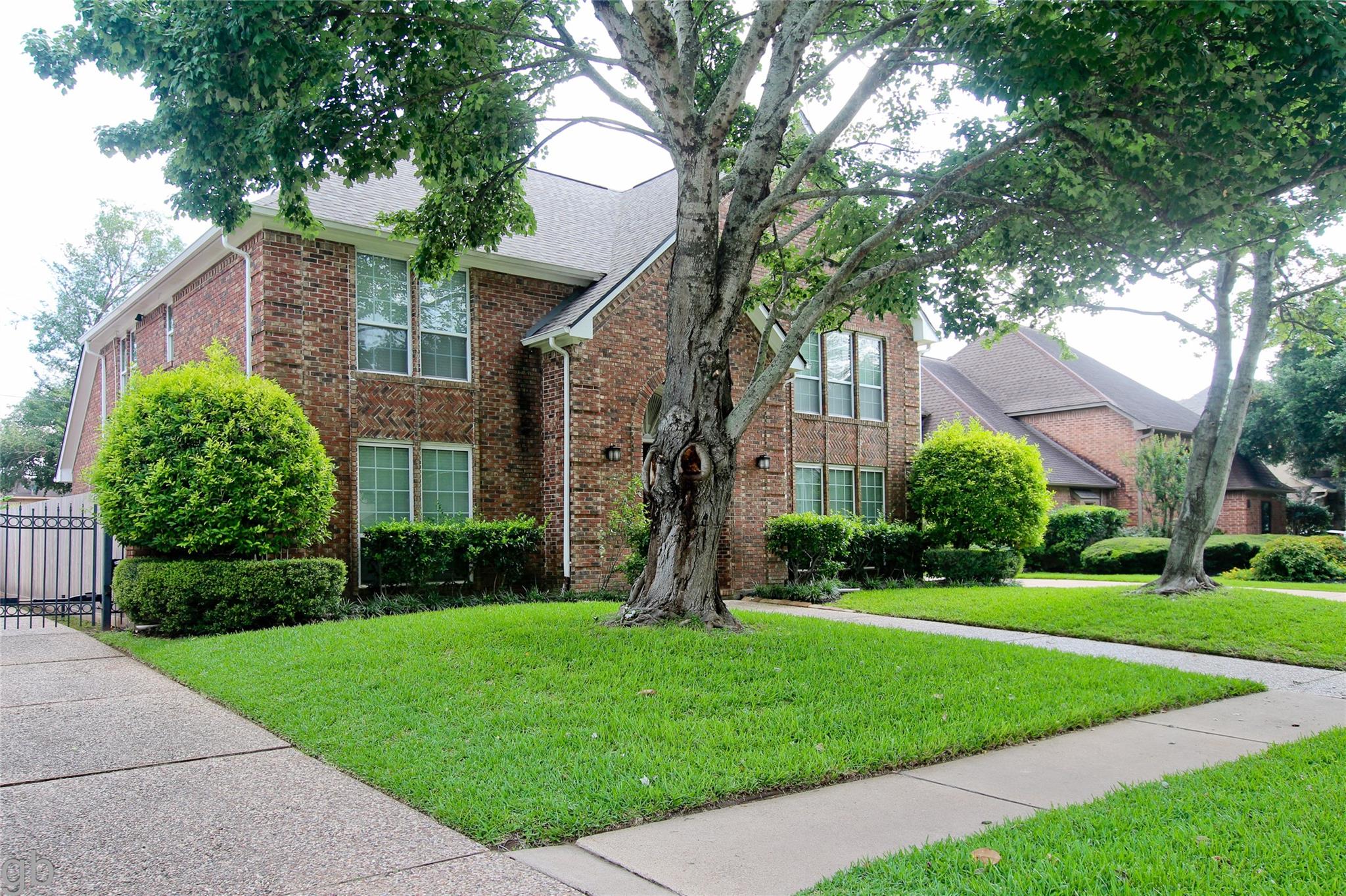 2918 Deer Creek Drive