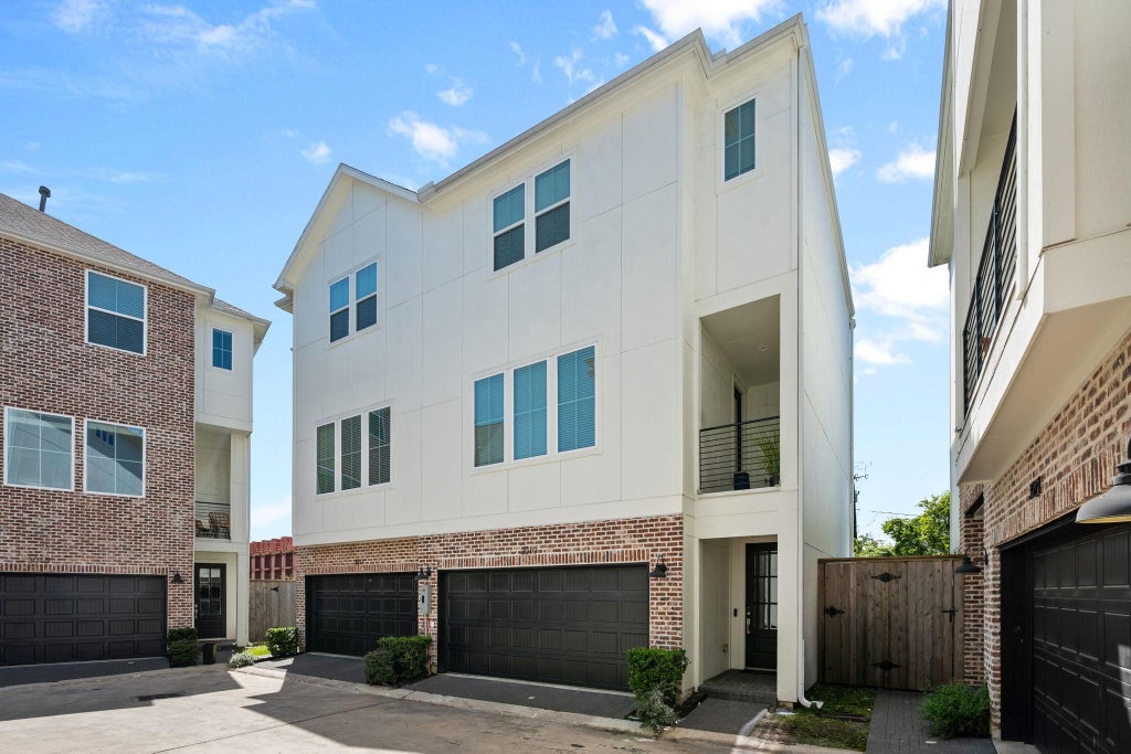 Photo of 3019 Hicks Street, Houston, TX 77007 (MLS # 33842806)