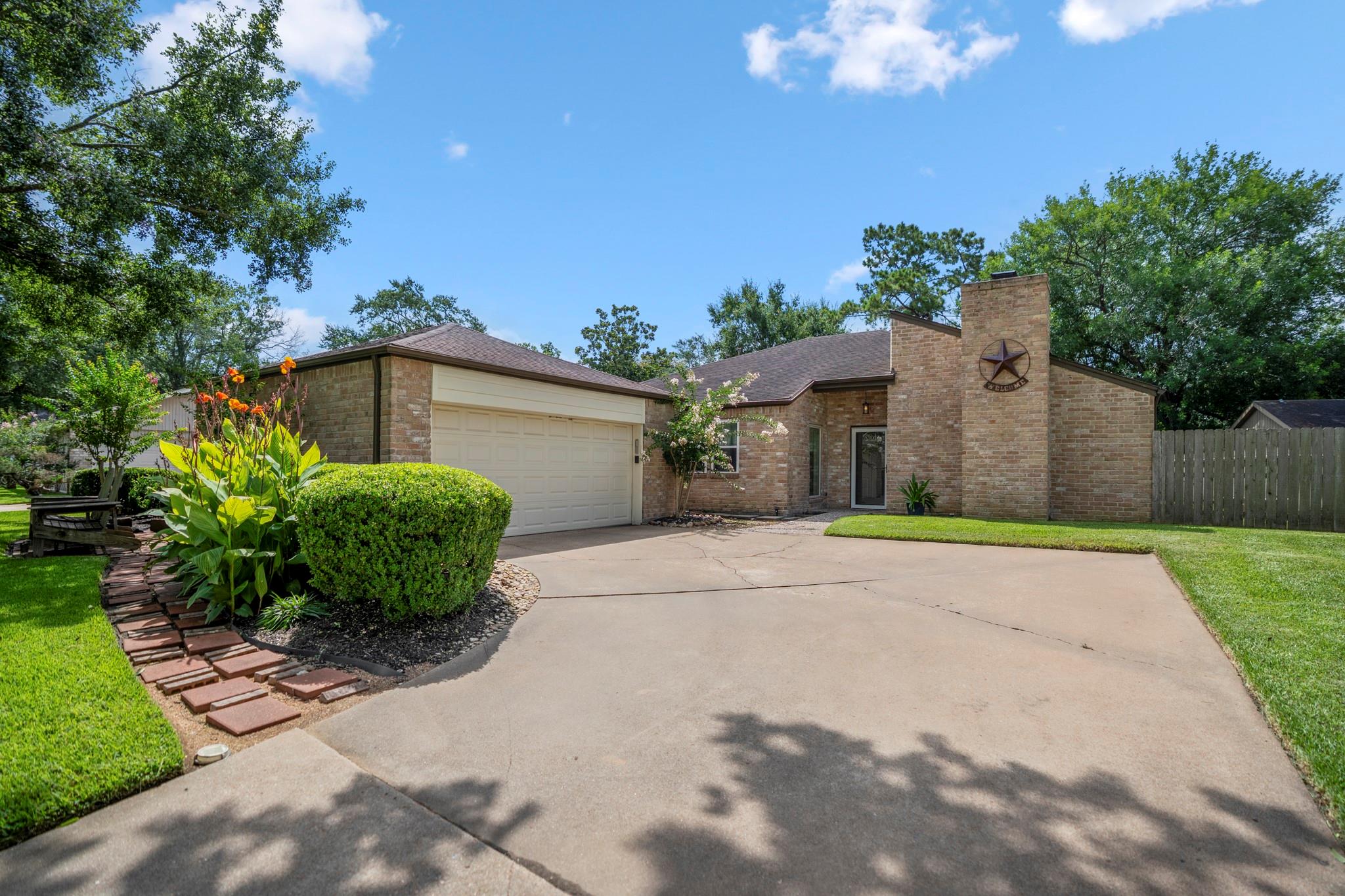 20311 Lake Sherwood Drive