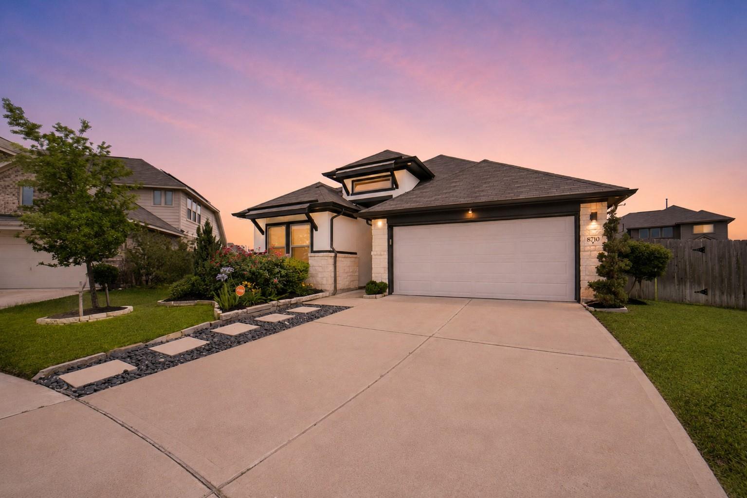 8710 Sunbury Oak Circle