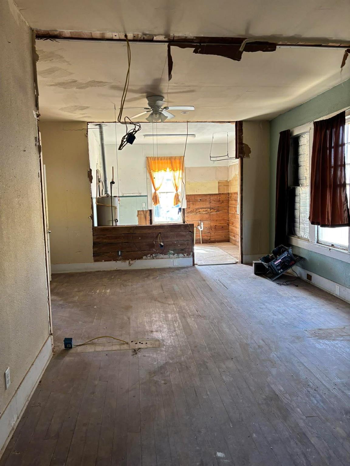 4311 Bernardo De Galvez Avenue