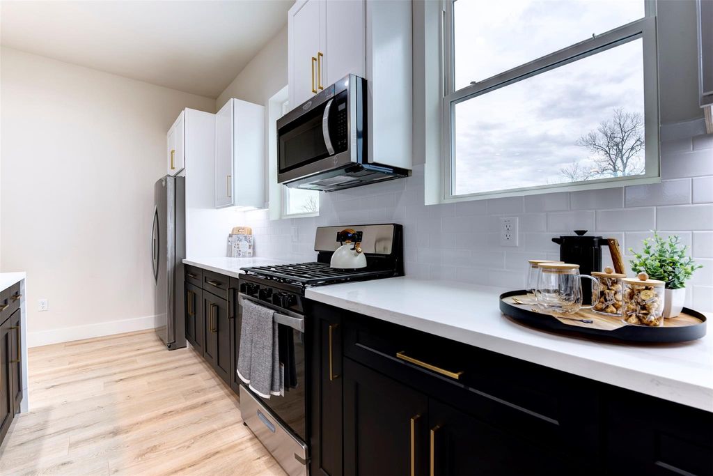 Photo of 1304 Evelyn Street, Houston, TX 77009 (MLS # 73265119)