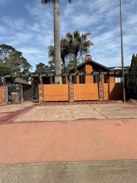 Multifamily For Sale - 2013 Deats Road<br/> Dickinson, TX 77539