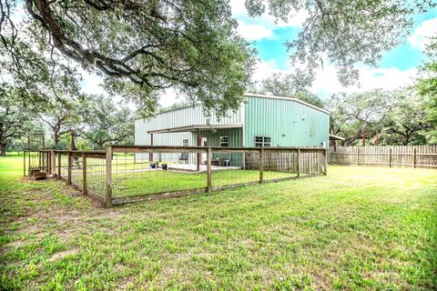 Photo of 2133 Co Rd 125, Edna, TX 77957 (MLS # 51716310)