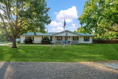 Photo of 71 N Shady Oaks Drive Drive, Point Blank, TX 77364 (MLS # 8001669)