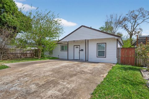 Tiny photo for 1107 Christine Street, Houston, TX 77017 (MLS # 5554657)