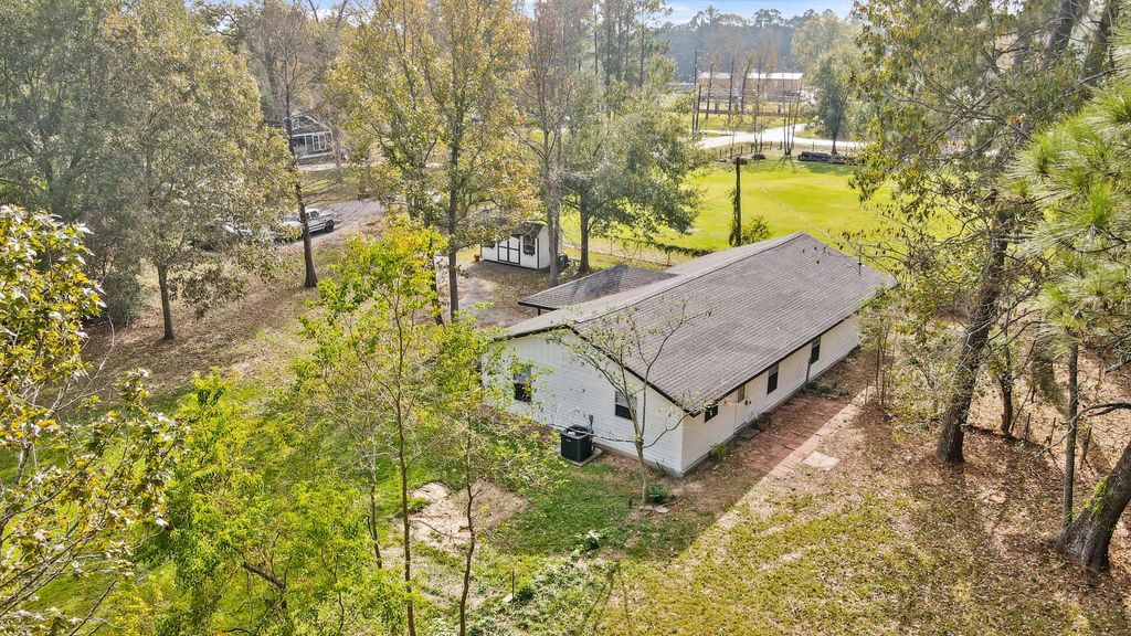 Photo of 17078 Oak Grove Lane, New Caney, TX 77357 (MLS # 14985904)