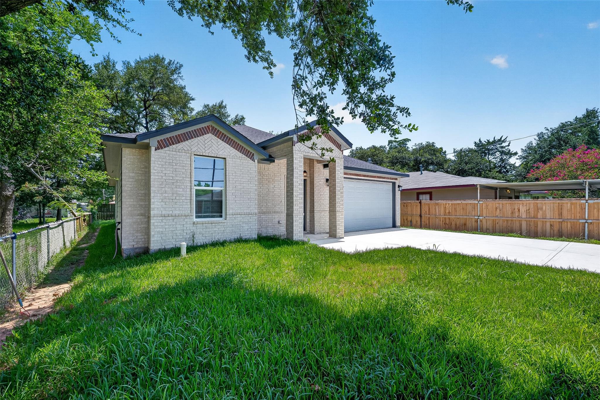 130 E Melville Drive