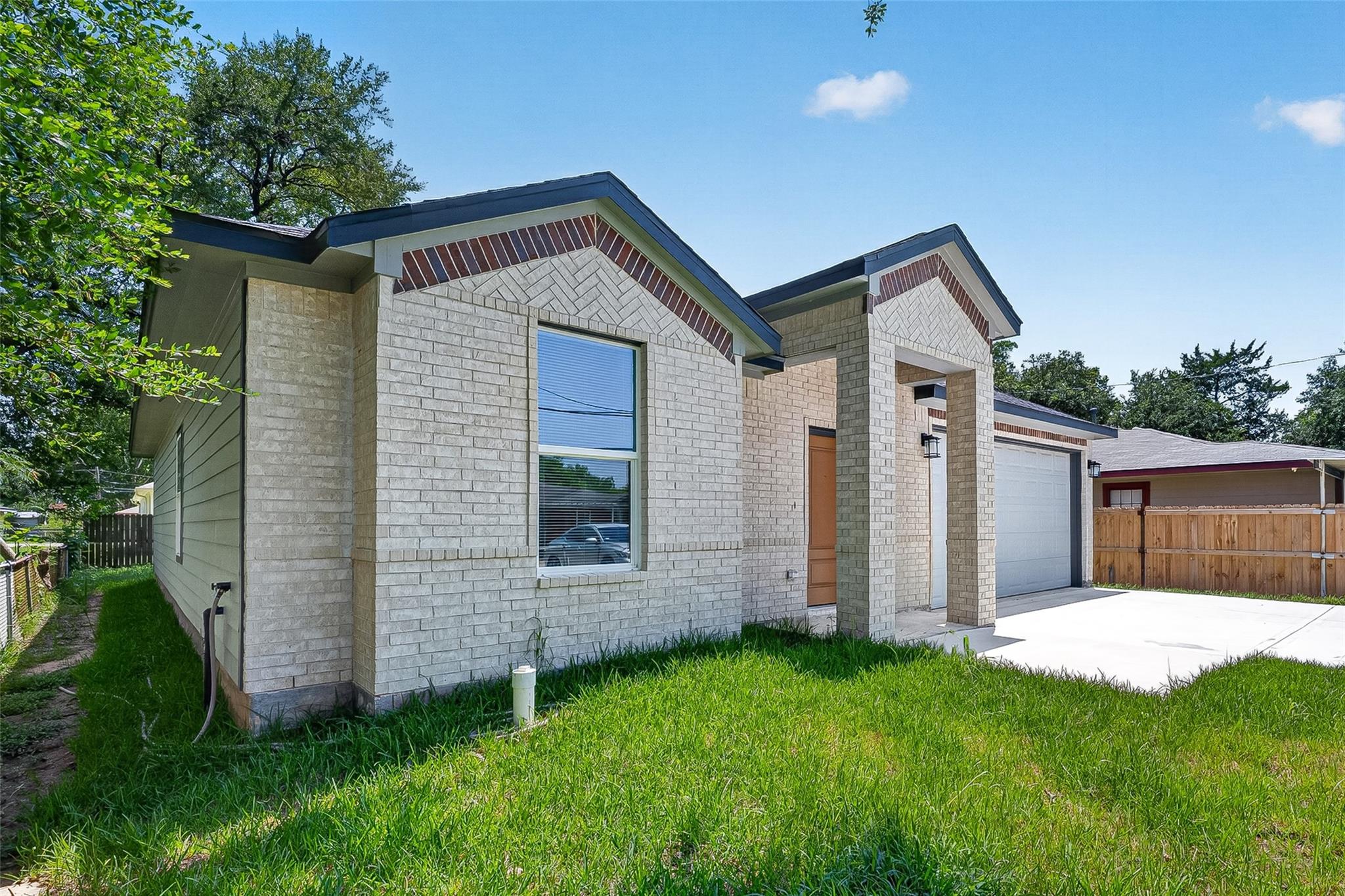 130 E Melville Drive