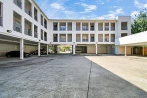 Photo of 207 Pierce Street #301, Houston, TX 77002 (MLS # 28691036)