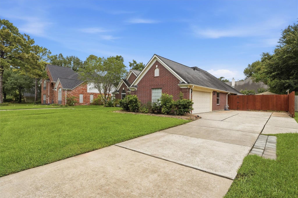 Photo of 20007 Powerscourt Drive, Humble, TX 77346 (MLS # 61106088)
