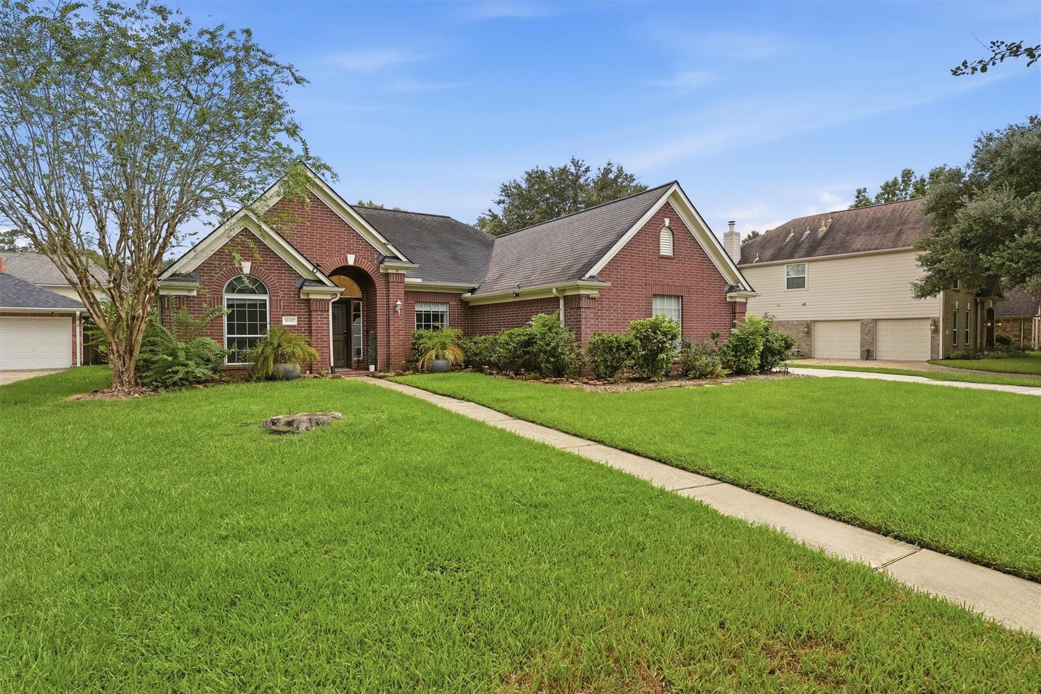 20007 Powerscourt Drive