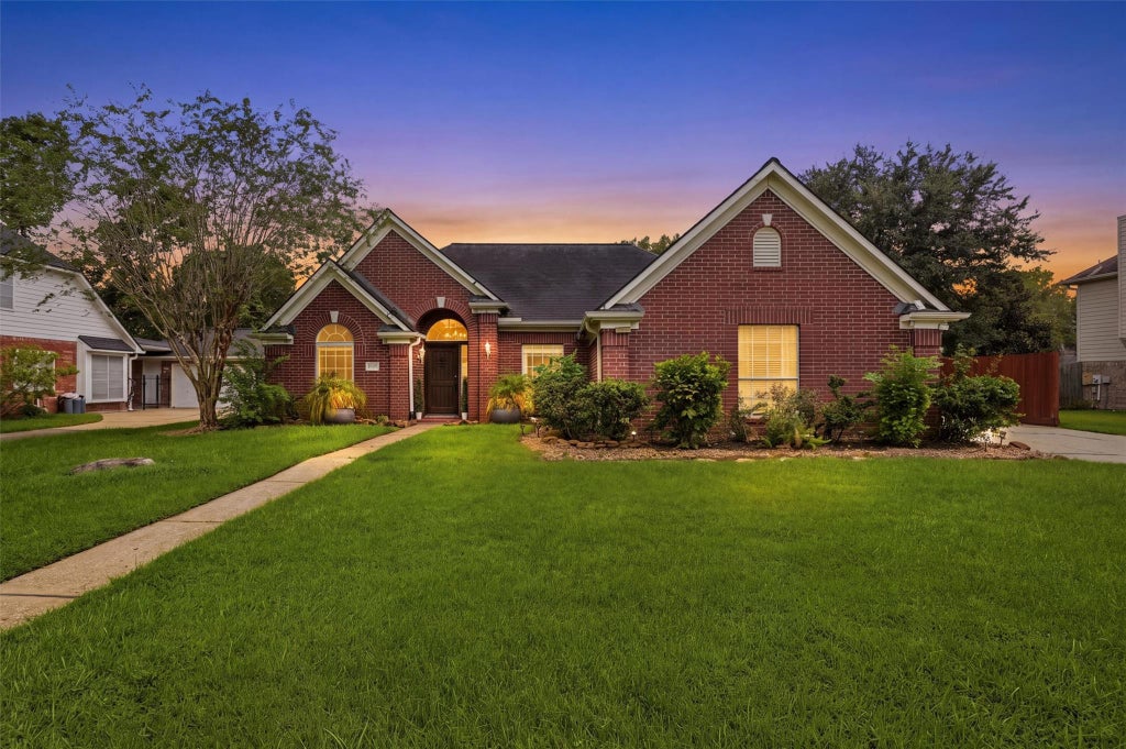Photo of 20007 Powerscourt Drive, Humble, TX 77346 (MLS # 61106088)
