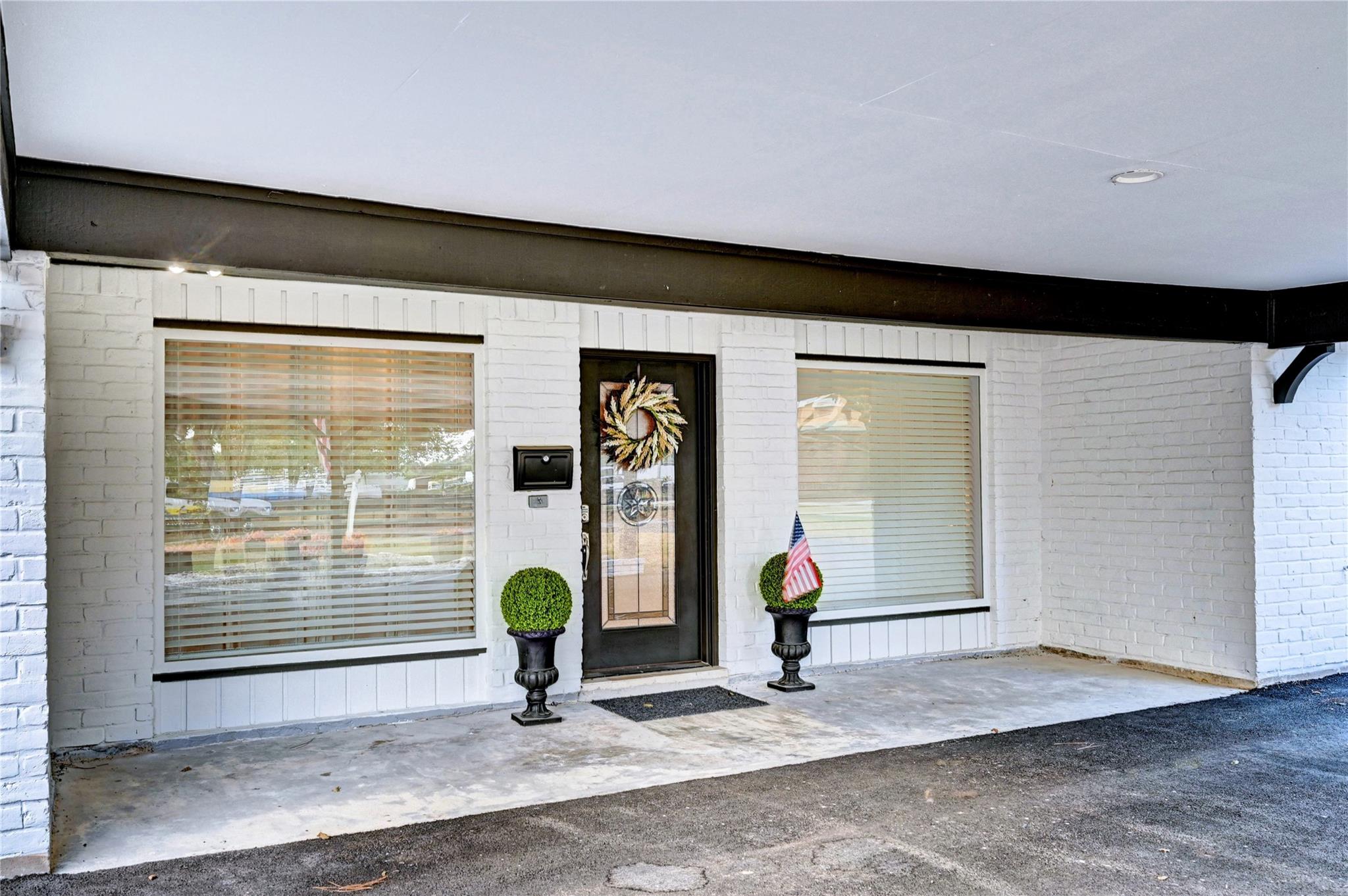 6 Oak Hollow Circle