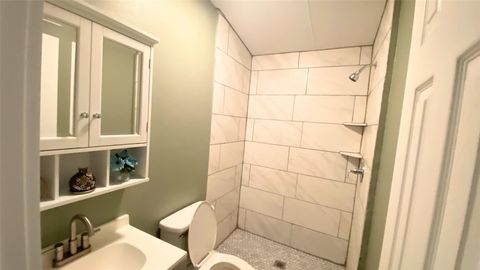 Tiny photo for 205 Collin Street, Livingston, TX 77351 (MLS # 7388210)