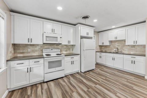 Photo of 1409 20th Street, Huntsville, TX 77340 (MLS # 38901915)