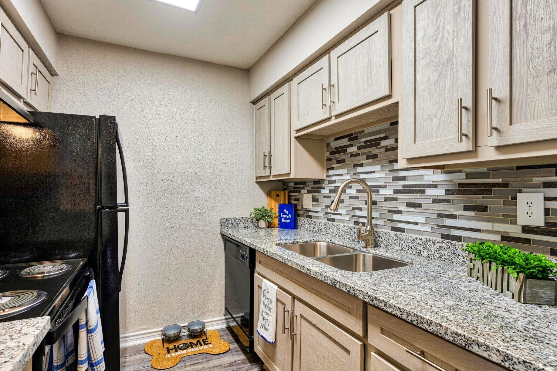 15603 Gulf Freeway 1007
