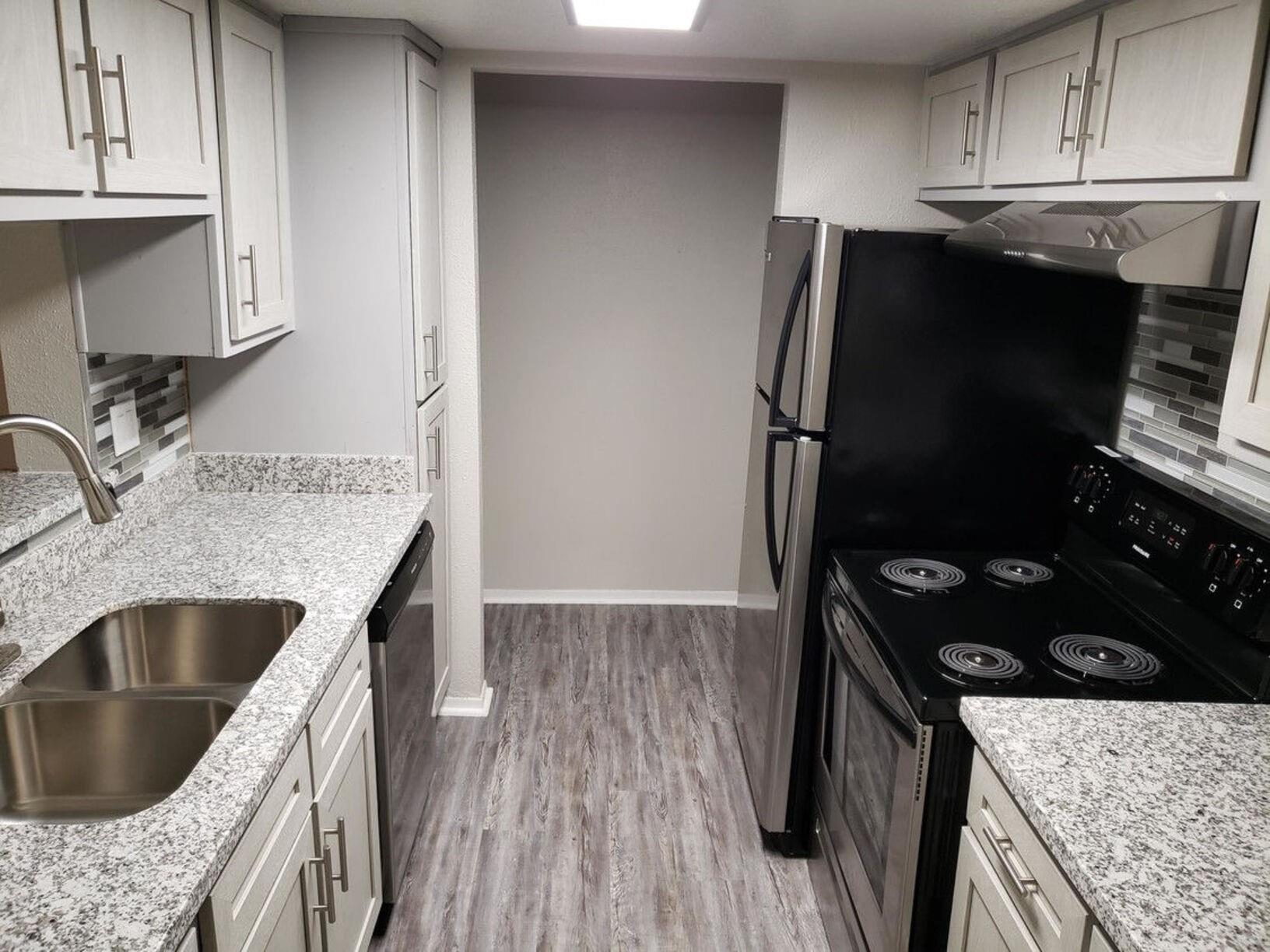 15603 Gulf Freeway 1007
