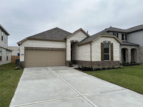 Photo of 3019 Kastania Lane N, Fresno, TX 77545 (MLS # 31874910)