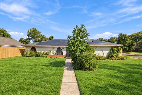 Photo of 242 Ballantrae Lane, Houston, TX 77015 (MLS # 80541521)