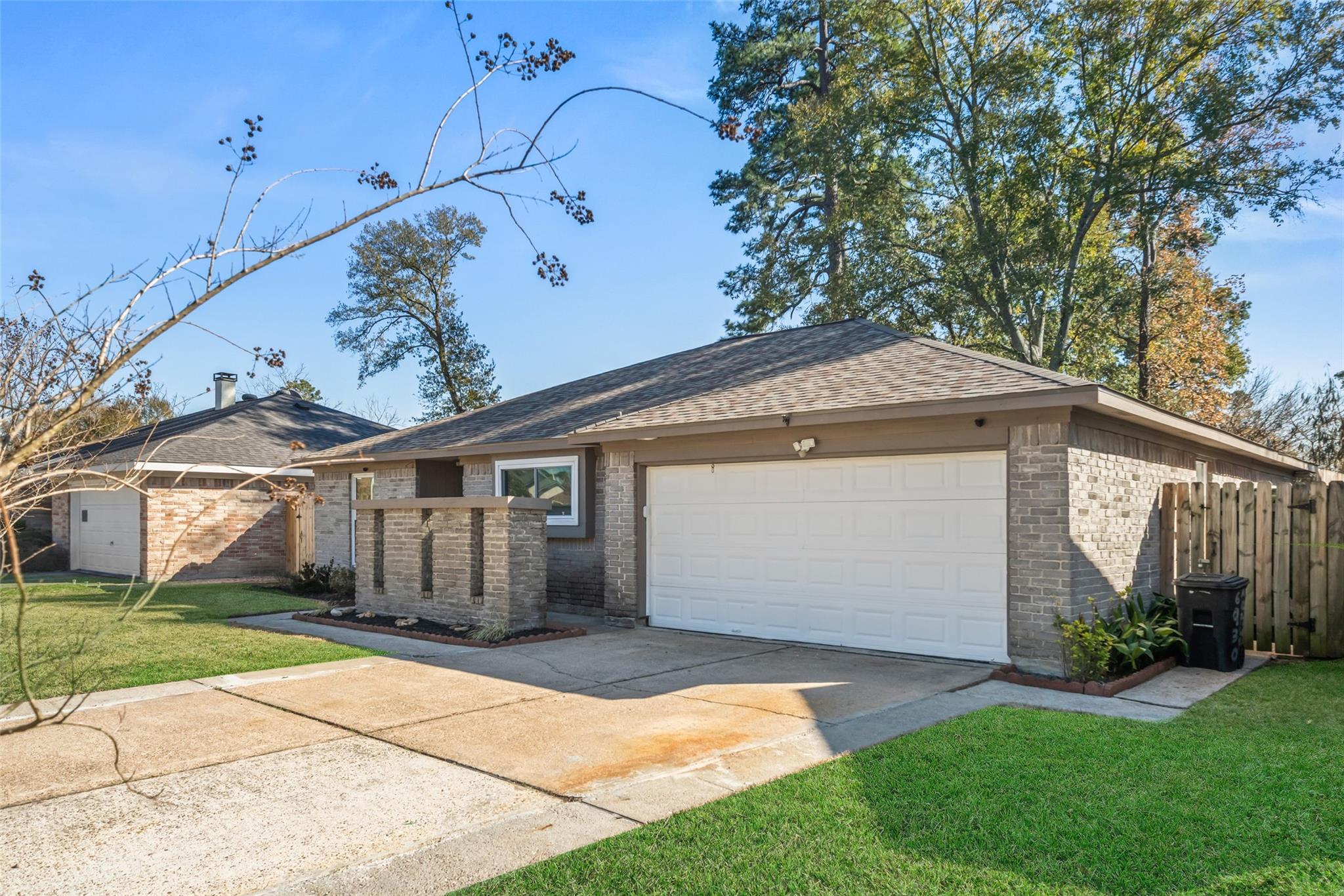 6930 Maple Fox Drive