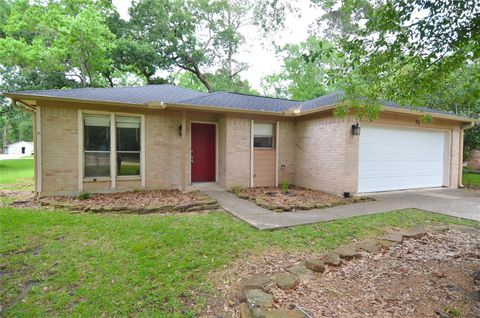 Photo of 76 S Wavy Oak Circle, Houston, TX 77381 (MLS # 15955032)