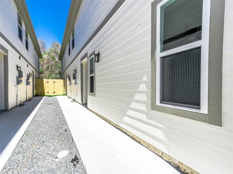 Tiny photo for 2018 Hampton Street #A, Houston, TX 77088 (MLS # 85325767)