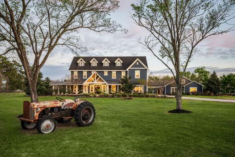 Photo of 26 Windsong Lane, Friendswood, TX 77546 (MLS # 58001841)