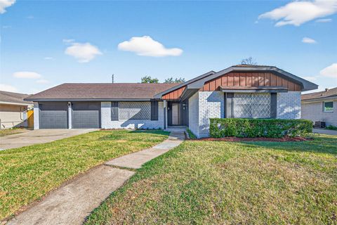 Photo of 9011 Landsdowne Drive, Houston, TX 77096 (MLS # 35963913)