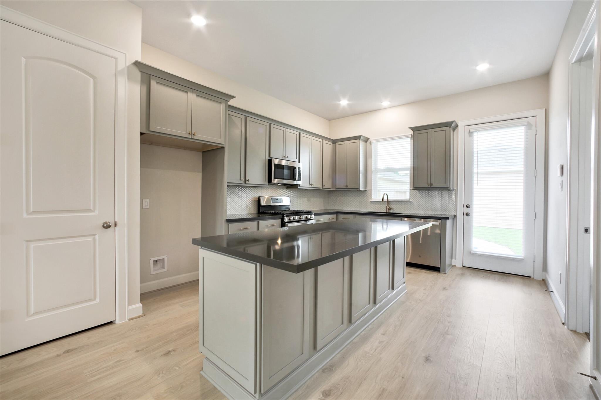 2517 S Houston Avenue