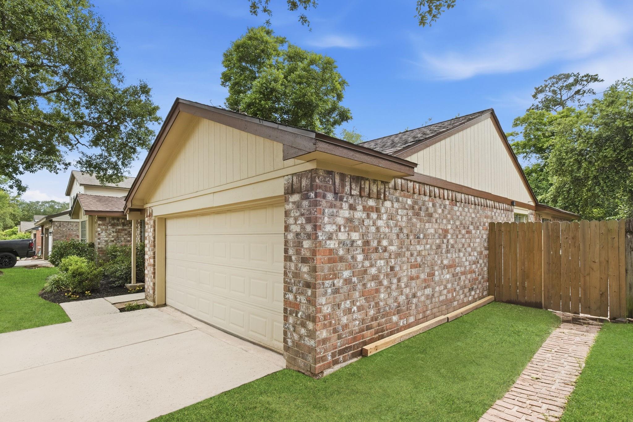 18607 Hiddenbay Way
