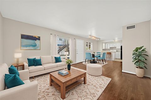 Photo of 2020 Huldy Street #1, Houston, TX 77019 (MLS # 29137228)