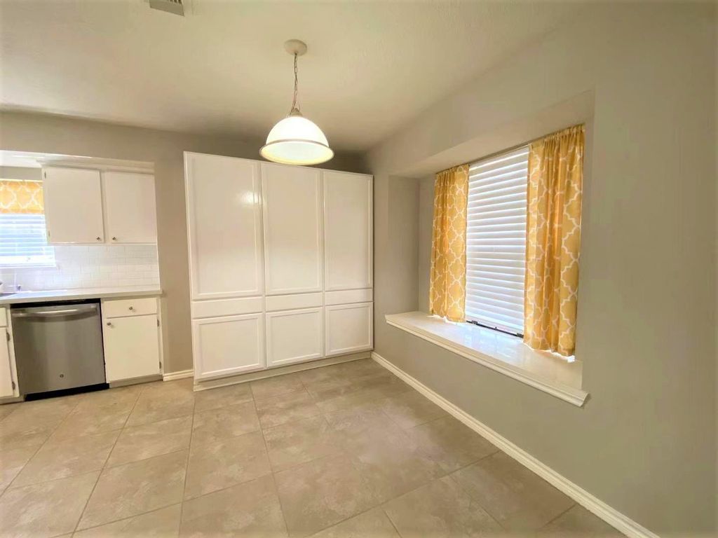 Photo of 12303 Longfellow Drive, Montgomery, TX 77356 (MLS # 98263402)