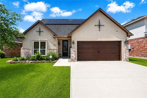 Photo of 1106 Lasso Court, Alvin, TX 77511 (MLS # 33822966)