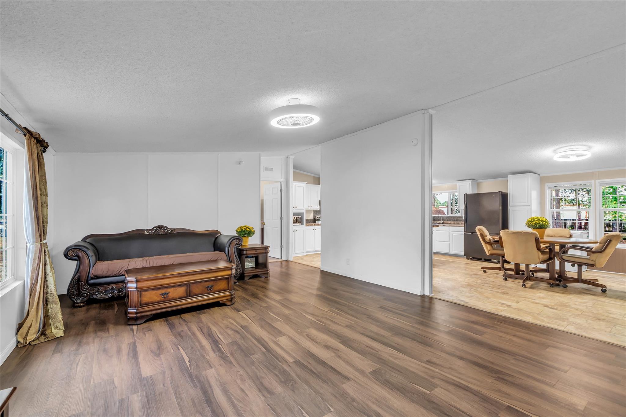 16352 Crockett Crossing