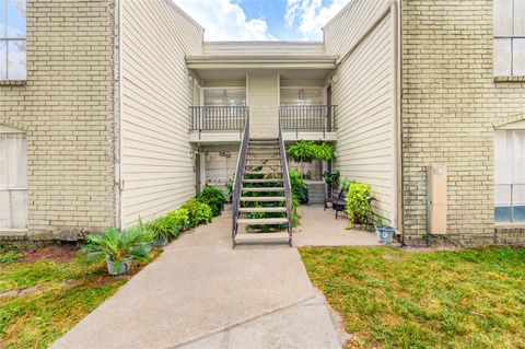 Photo of 6200 W Tidwell Road #2608, Houston, TX 77092 (MLS # 78384567) Photo of 6200 W Tidwell Road #2608, Houston, TX 77092 (MLS # 78384567)
