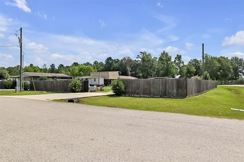 Photo of 28 County Road 3416, Cleveland, TX 77327 (MLS # 93481741) Photo of 28 County Road 3416, Cleveland, TX 77327 (MLS # 93481741)