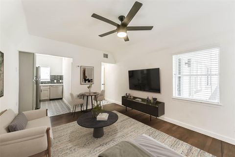 Photo of 415 Fairview Avenue #4, Houston, TX 77006 (MLS # 45485299)